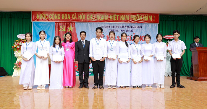 Trường THPT Võ Giữ